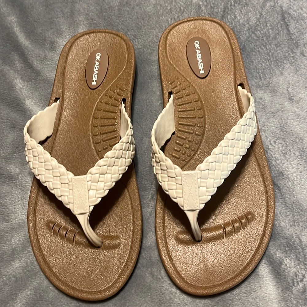 Okabashi Women's Cream Braid Rubber Flip Flop Sandals EUC sz M sz 6.5
